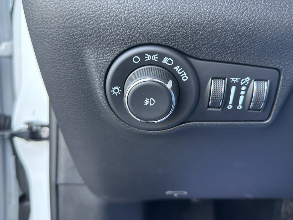 Certified Used 2025 White Jeep Latitude image 18