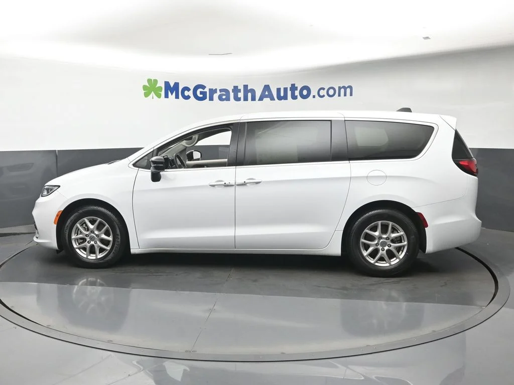 Certified Used 2024 White/off-white Chrysler Touring L image 26