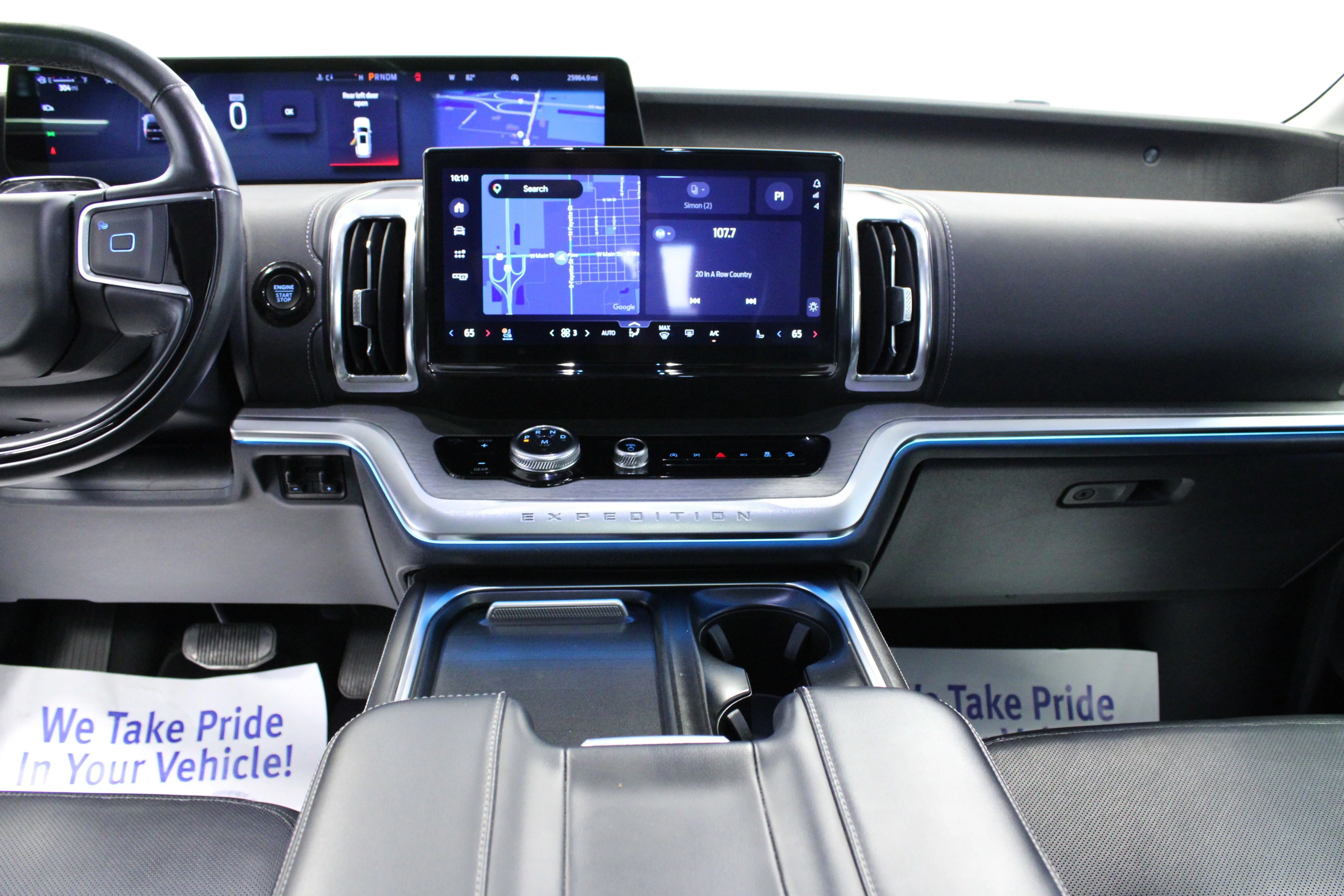Used 2025 Black Metallic Ford Platinum image 19