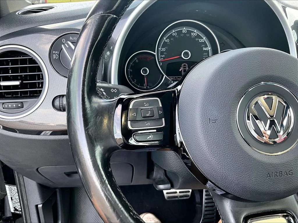 Used 2017 Black Volkswagen 2.0T R-Line image 18