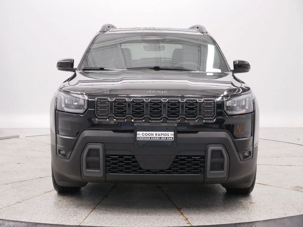 New 2026 Diamond Black Crystal Pearlcoat Jeep Limited image 9