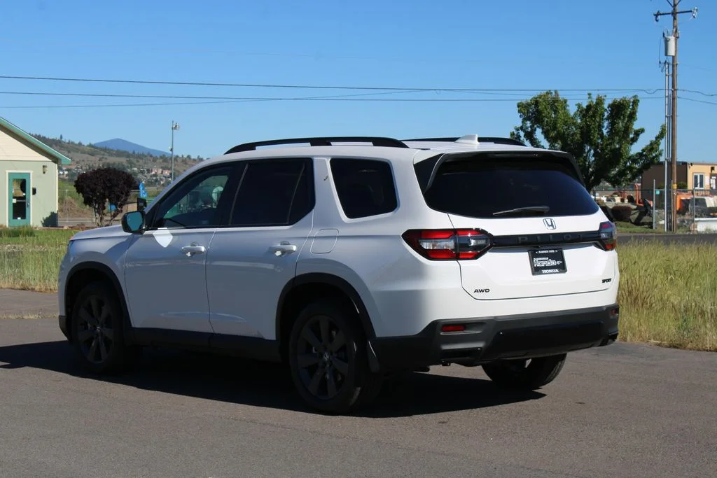 New 2026 Platinum White Pearl Honda AWD Sport image 4