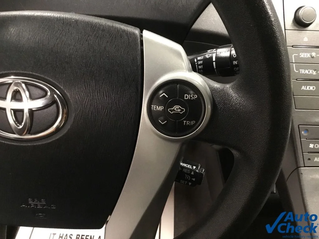 Used 2015 Silver Toyota Three image 48