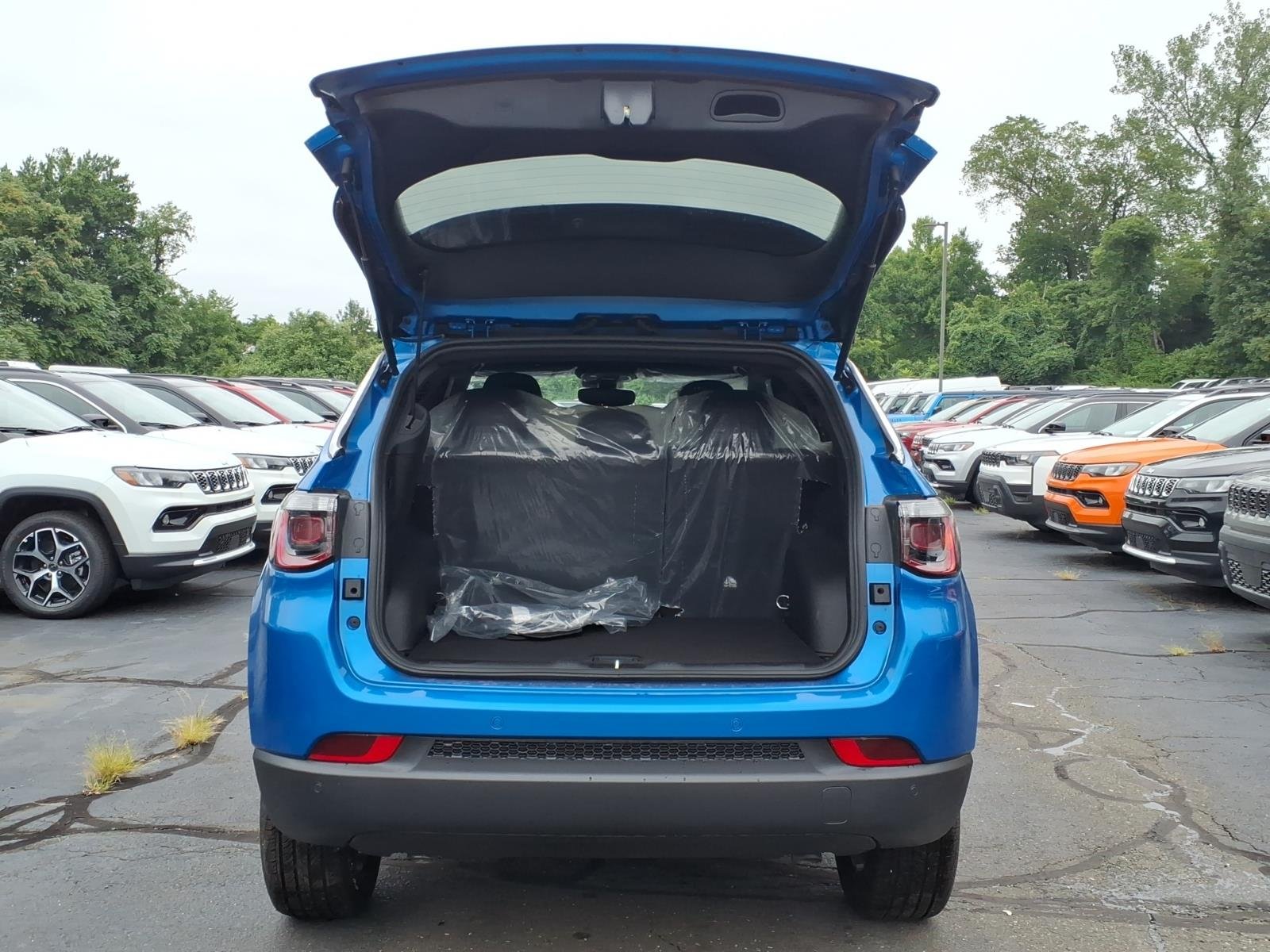 New 2026 Hydro Blue Pearlcoat Jeep Limited image 5