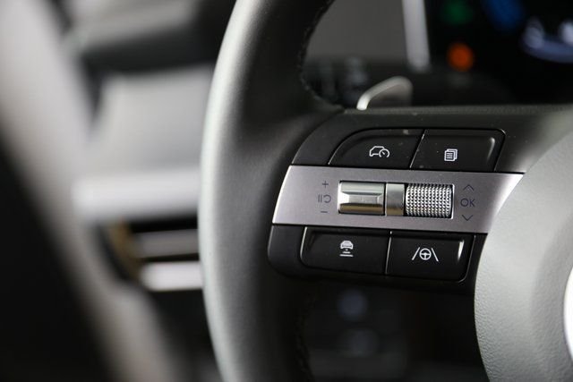 2025 Hyundai Sonata Hybrid SEL - Photo 4