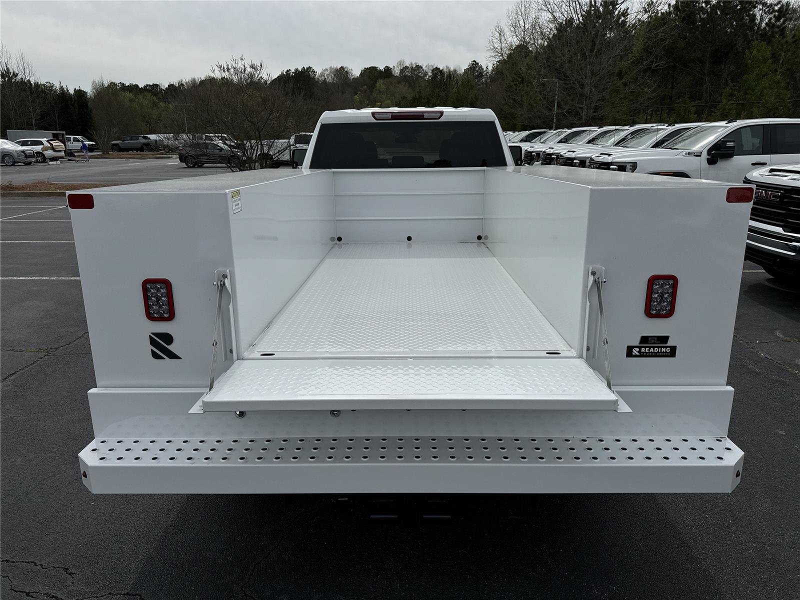 New 2025 Summit White GMC Pro image 17