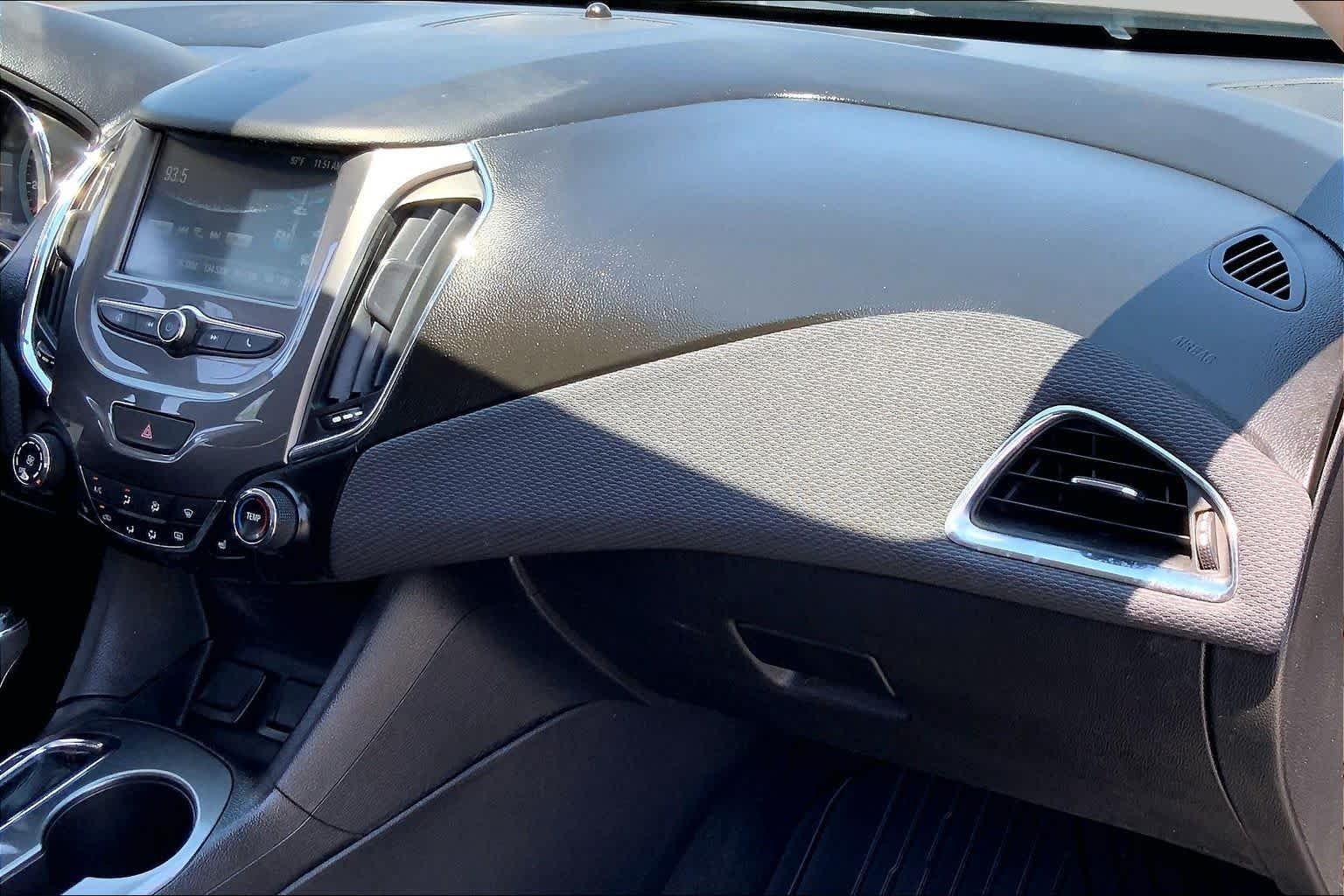 Used 2018 Graphite Metallic Chevrolet LT image 19