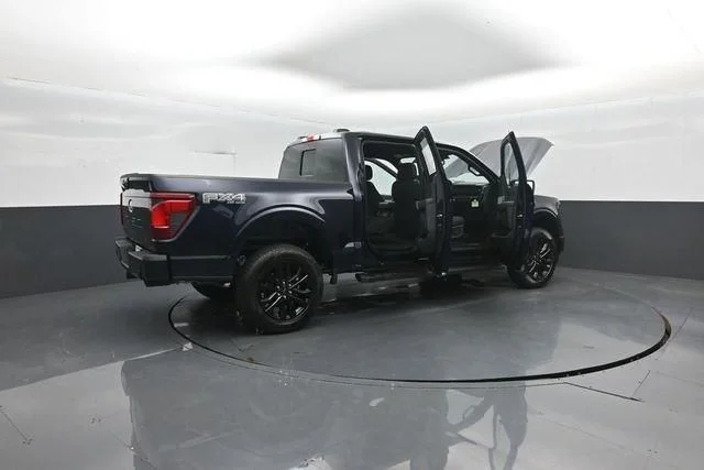 New 2026 Blue Ford XLT image 39
