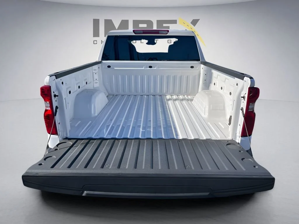 Used 2025 Summit White Chevrolet Custom image 31