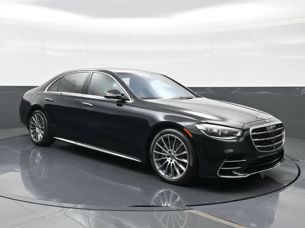 Used 2026 Black Mercedes-Benz S 580 image 13