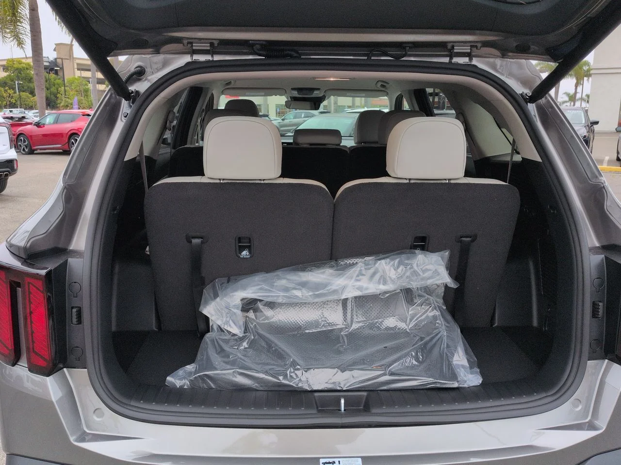 New 2026 Volcanic Sand Kia EX AWD image 27