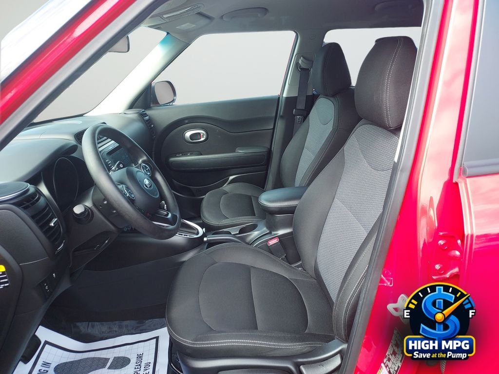 Used 2019 Red Kia Plus image 28