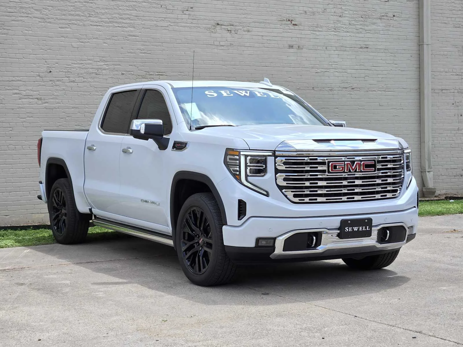2026 GMC Sierra 1500 Denali - Photo 2