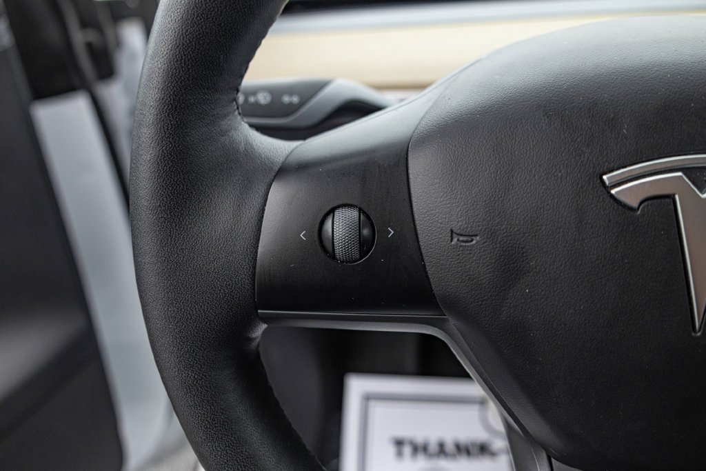 Used 2023  Tesla Long Range image 23