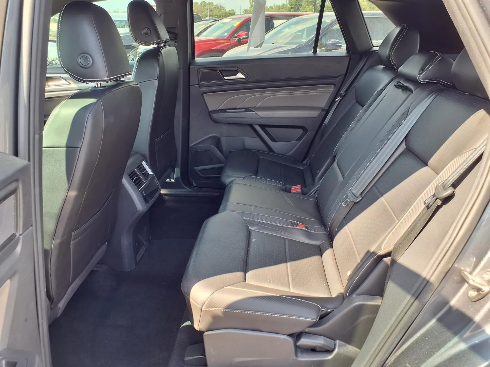 Used 2023 Platinum Gray Metallic Volkswagen 2.0T SE image 18