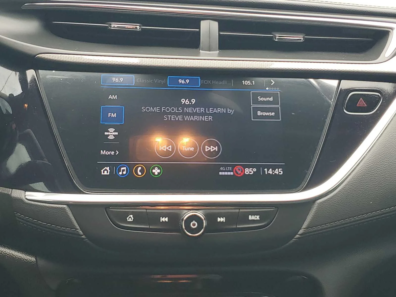 Used 2023 SUMMIT WHITE Buick Preferred image 17