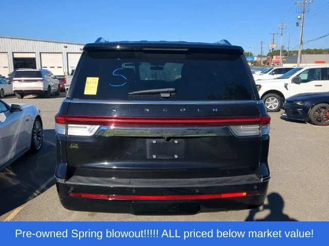 Used 2023 Black Lincoln Reserve image 3