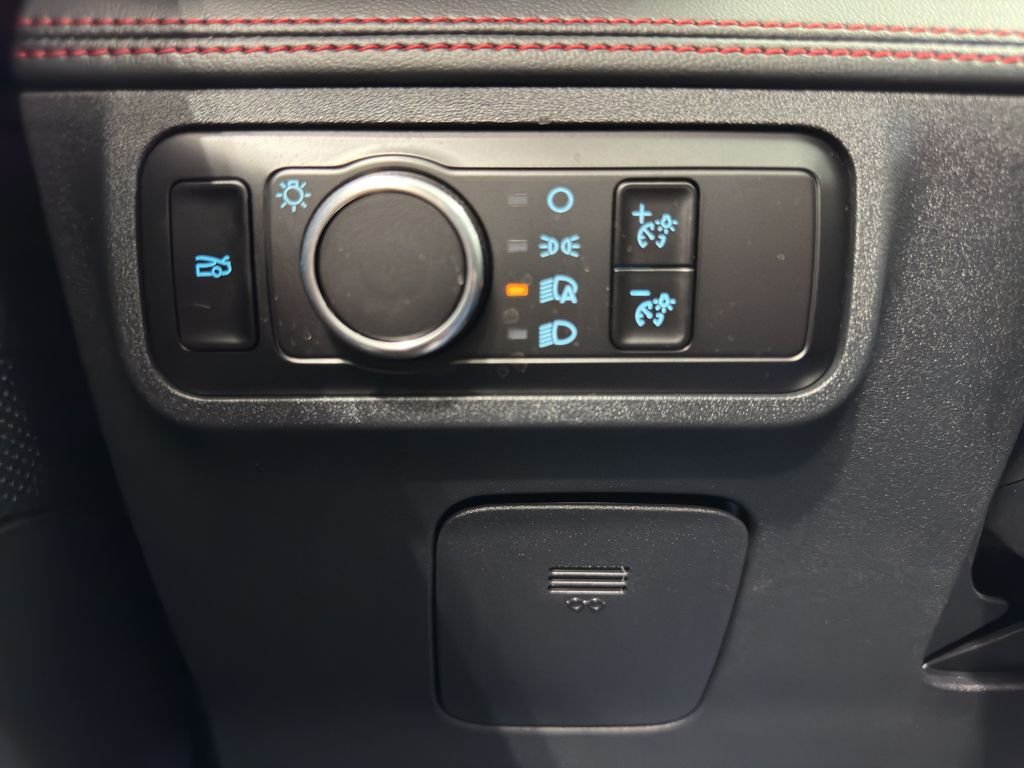Used 2025 Wimbledon White Ford GT Premium image 28
