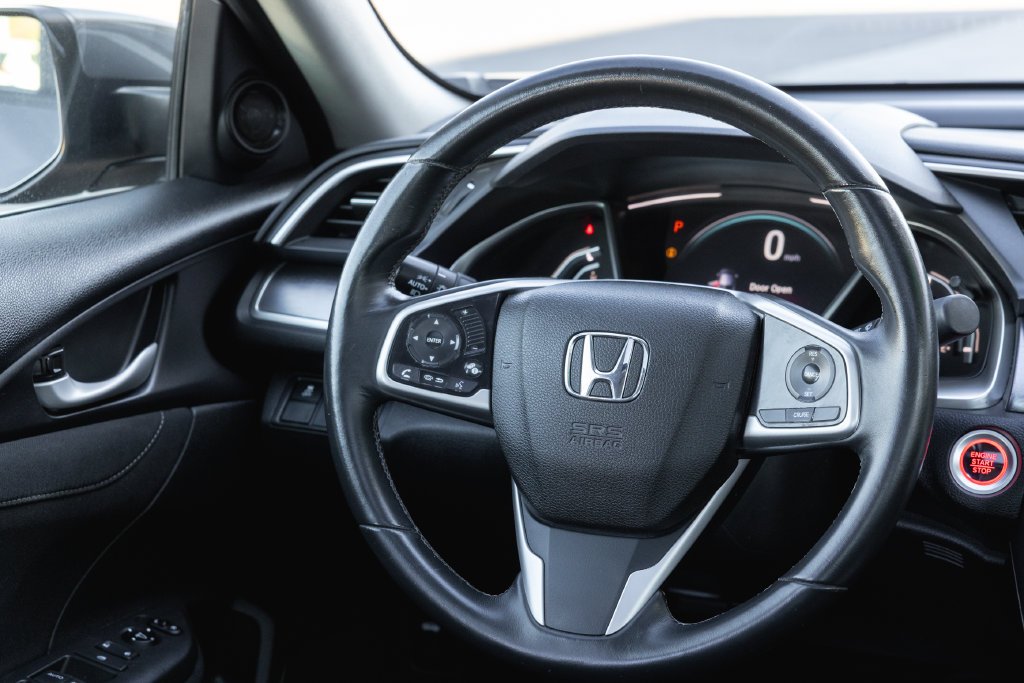 Used 2018 Polished Metal Metallic Honda EX-T image 27