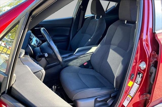 Certified Used 2018 RUBY FLARE PEARL Toyota  image 8