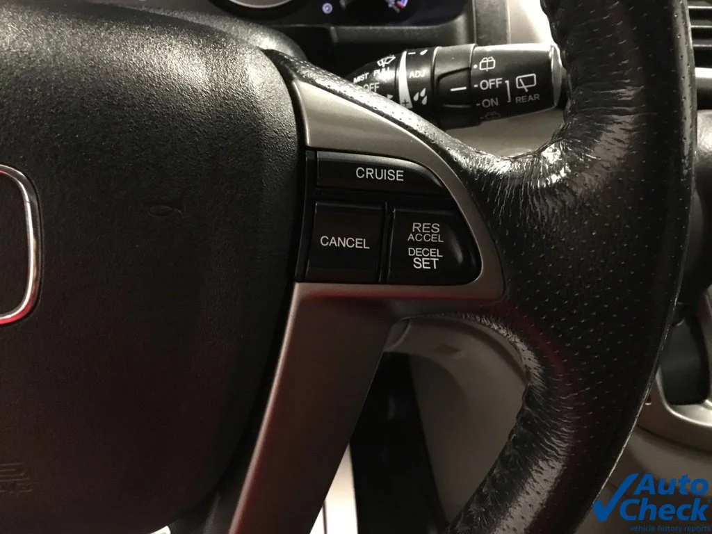 Used 2015 Silver Honda EX-L image 49