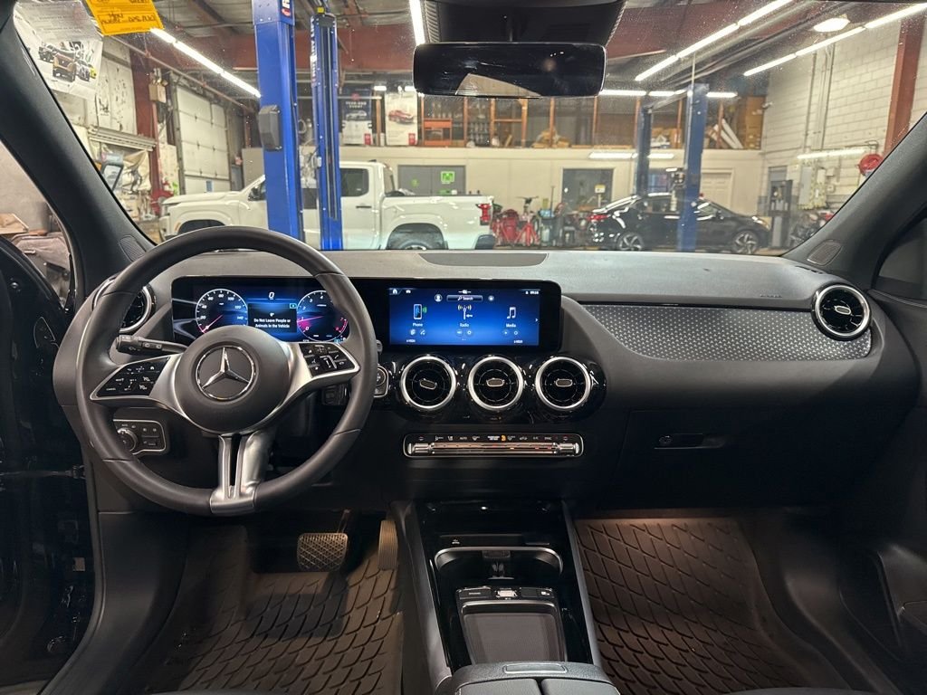 Used 2026 Black Mercedes-Benz GLA 250 image 12