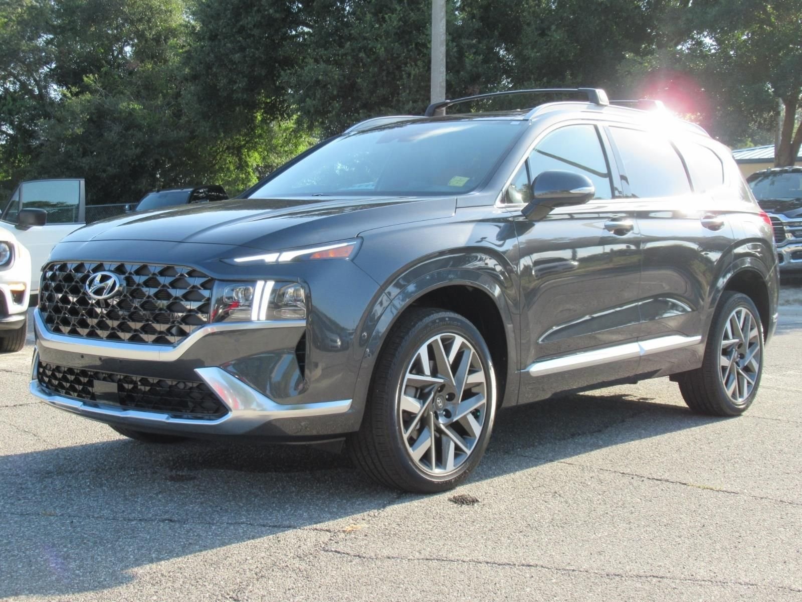 Used 2023 Gray Hyundai Calligraphy image 3