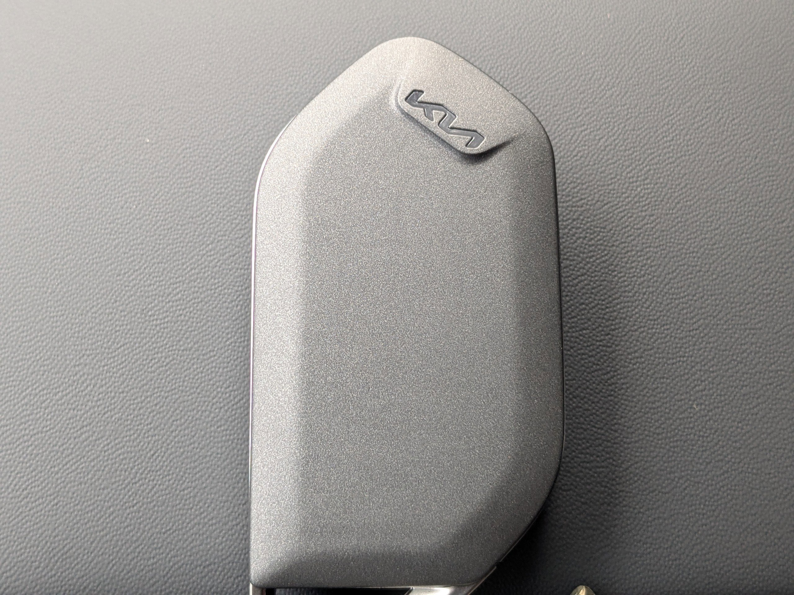 New 2027 Glacial White Pearl Kia X-Line EX image 40