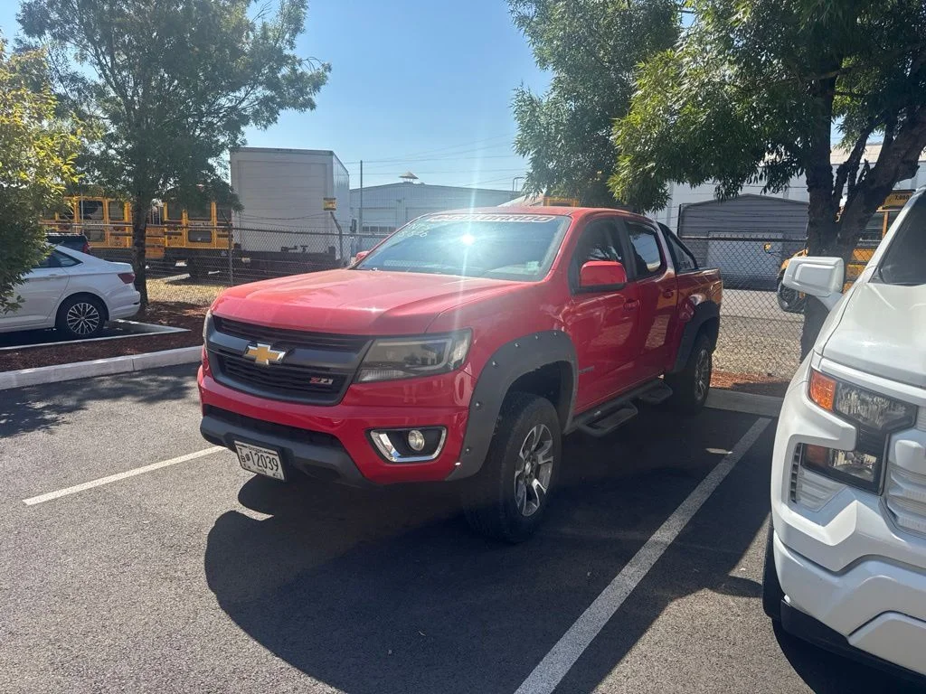 Used 2015 Red Chevrolet Z71 image 1