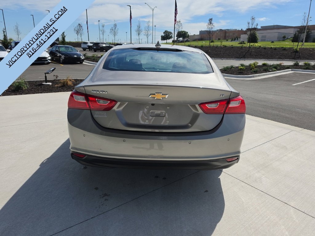 Used 2024 Gray Chevrolet LT image 4