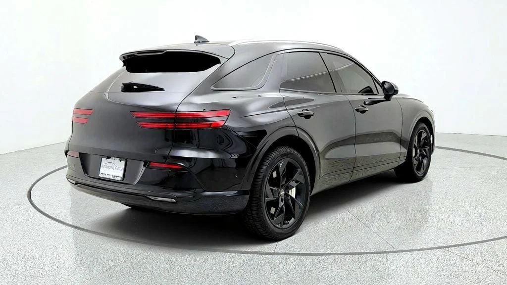 Used 2023 Vik Black Genesis Advanced AWD w/ Prestige Package image 5