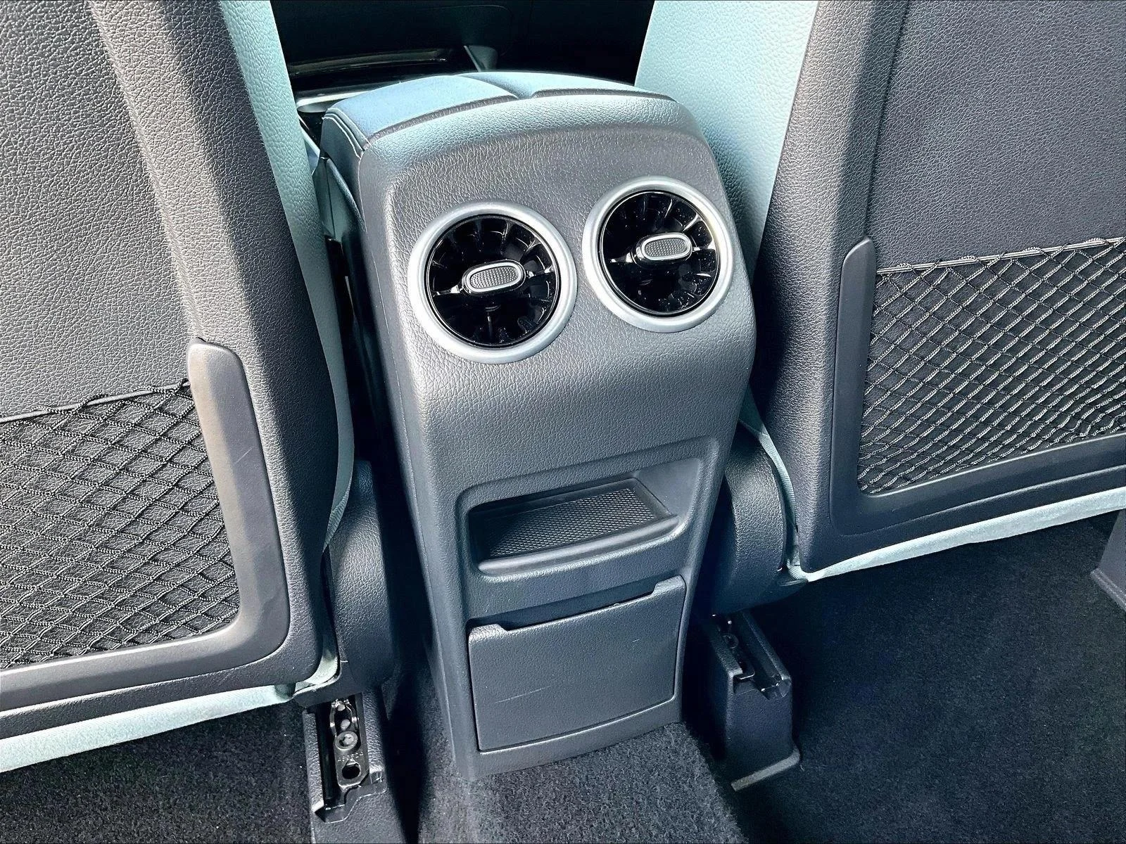 Used 2026 Starling Blue Metallic Mercedes-Benz GLB 250 image 25