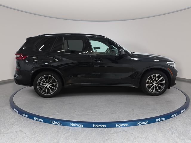 Used 2022 Black Sapphire Metallic BMW xDrive40i image 5