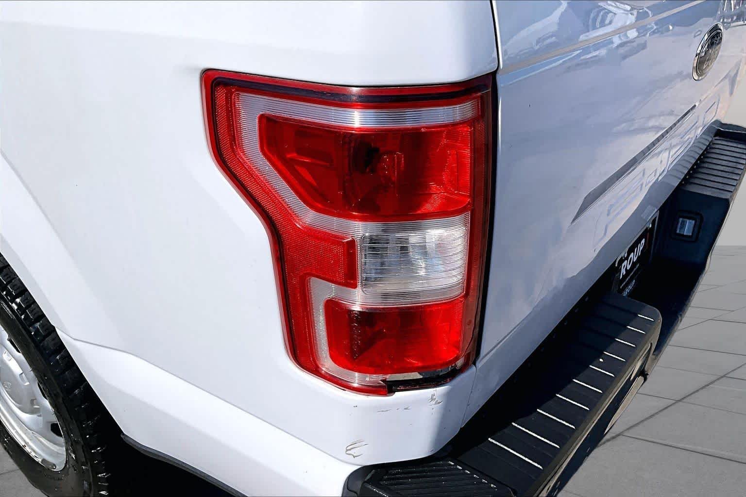 Used 2020 Oxford White Ford XL image 25