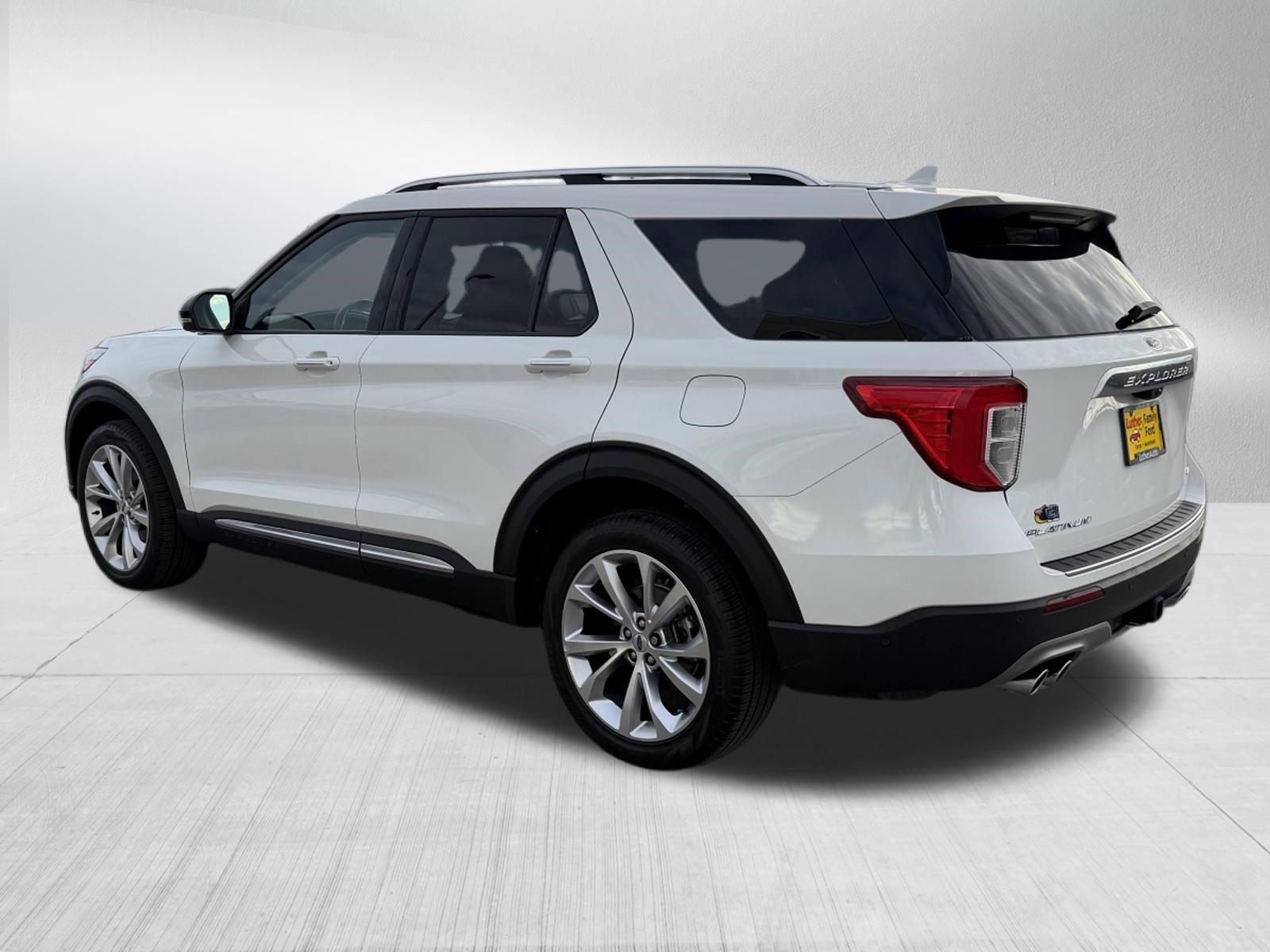 Certified Used 2023 Star White Ford Platinum image 5