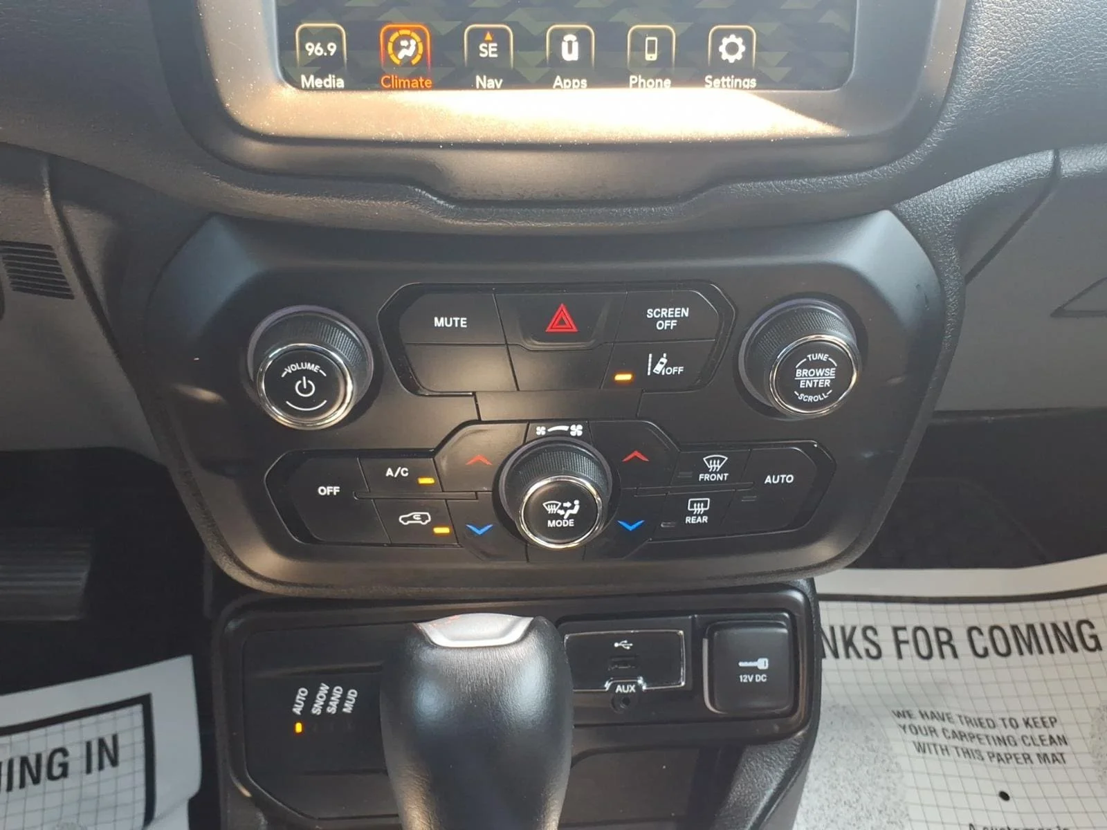 Used 2023 Colorado Red Jeep Latitude image 20