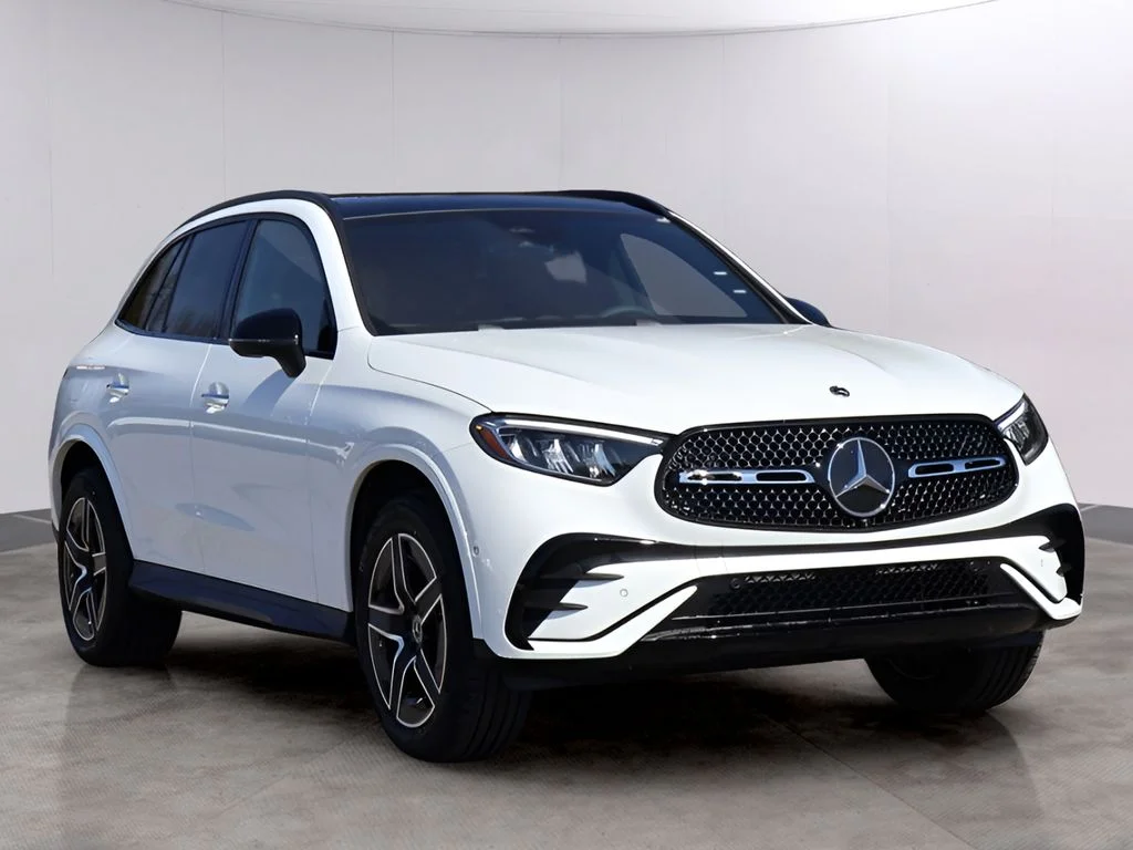 New 2026 Polar White Mercedes-Benz GLC 300 image 3