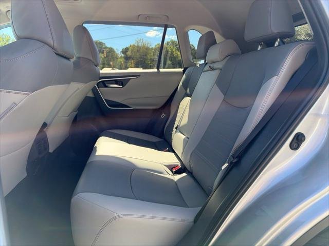 Certified Used 2025 SILVER SKY METALLIC Toyota  image 19