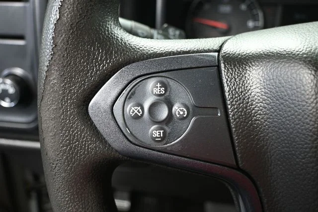Used 2016 Silver Chevrolet LS image 20