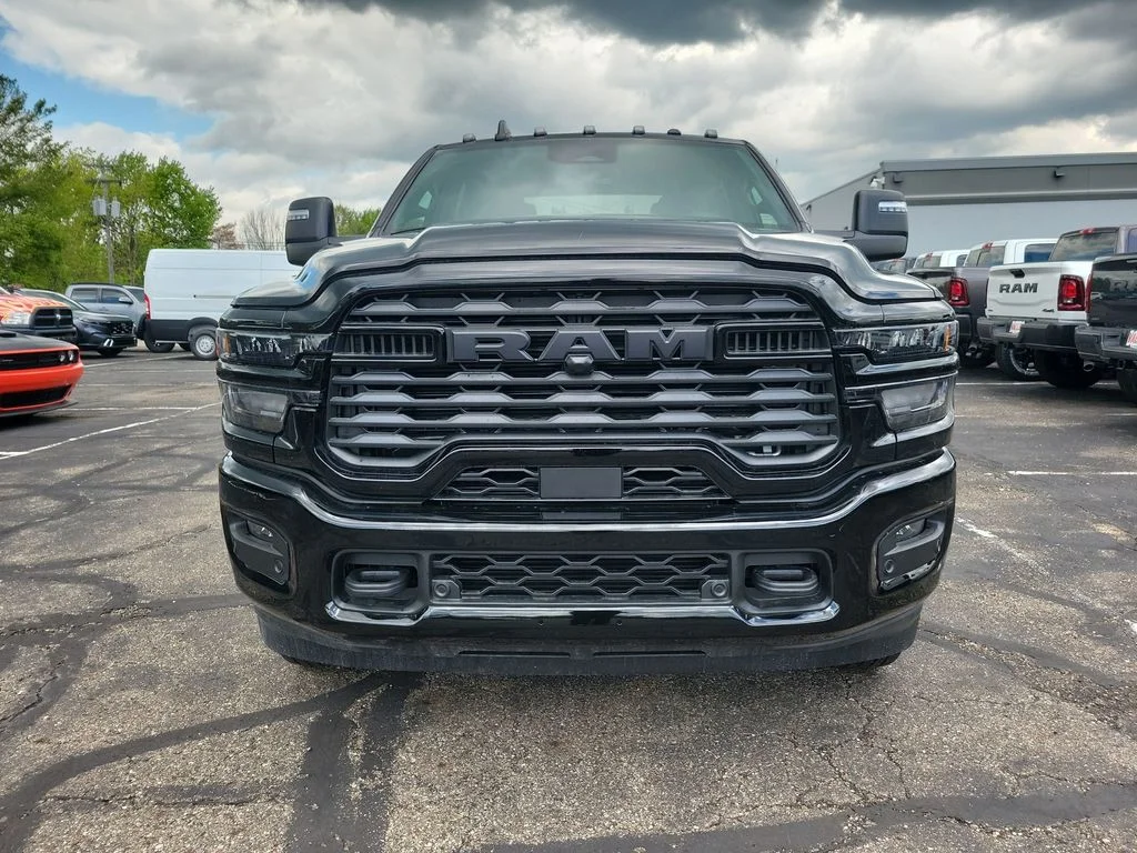 New 2026 Diamond Black Crystal Pearl-Coat Exterior Paint RAM Big Horn image 2
