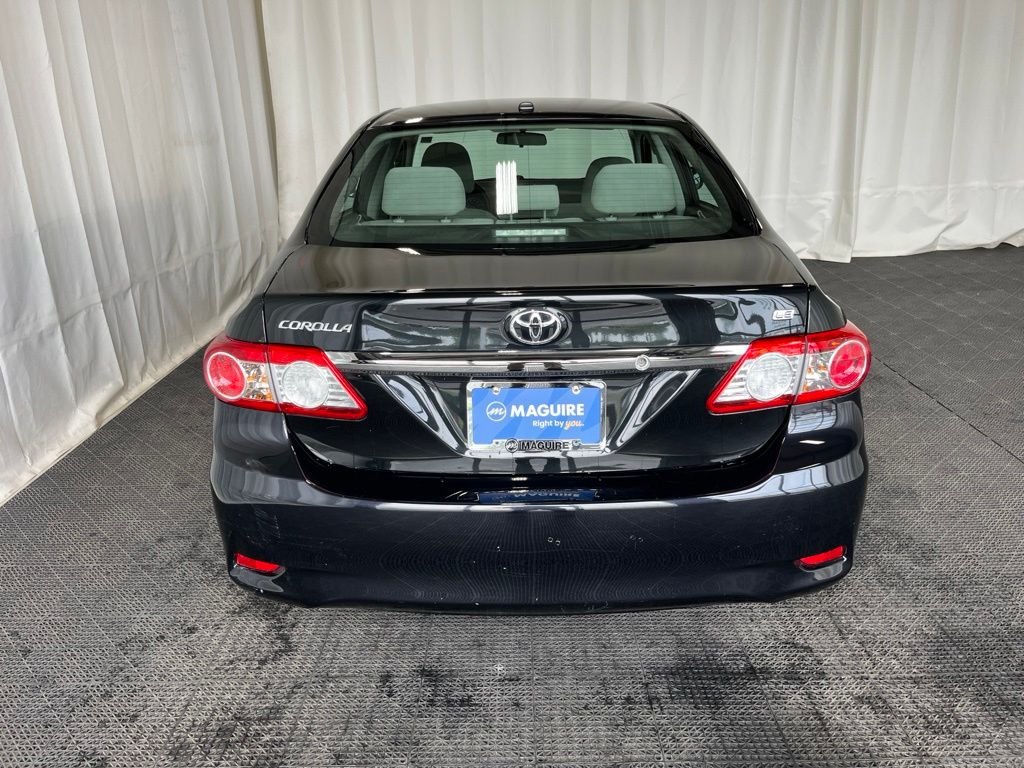 Used 2012 Black Toyota LE image 28