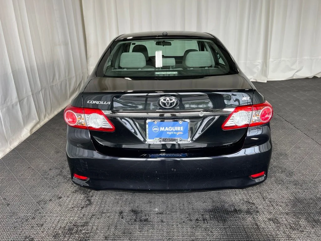 Used 2012 Black Toyota LE image 28