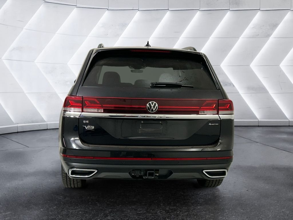Used 2024 Black Volkswagen 2.0T SE w/Technology image 5