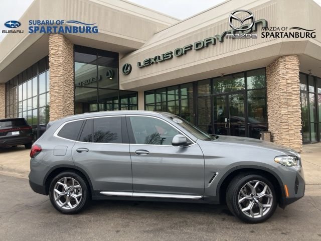 Used 2023 Gray BMW xDrive30i image 2