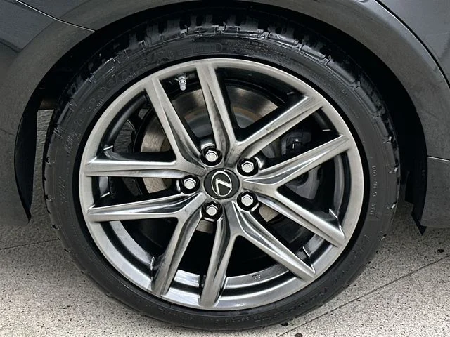 2018 Lexus IS 300 - Photo 42