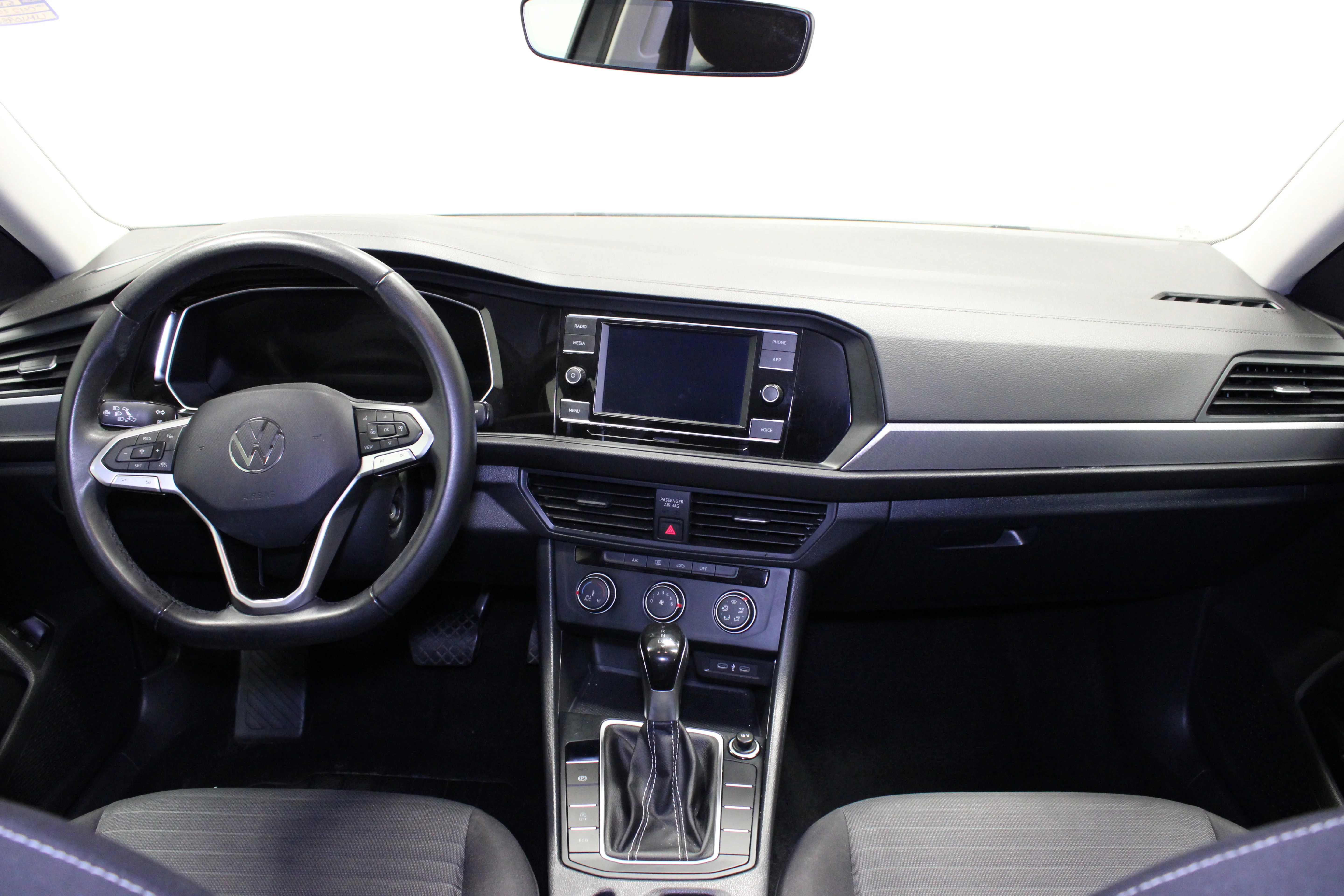 Used 2024 Pyrite Silver Metallic Volkswagen 1.5T S image 17