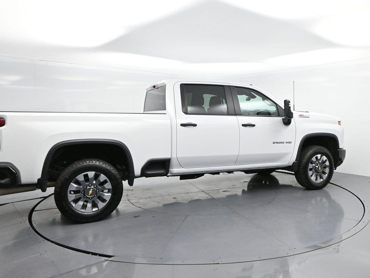 Used 2024 Summit White Chevrolet Custom image 8