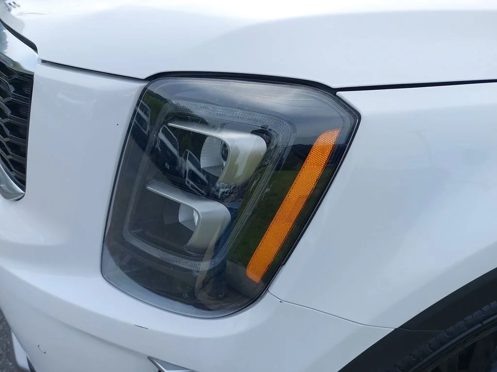 Used 2022 White Kia SX image 30