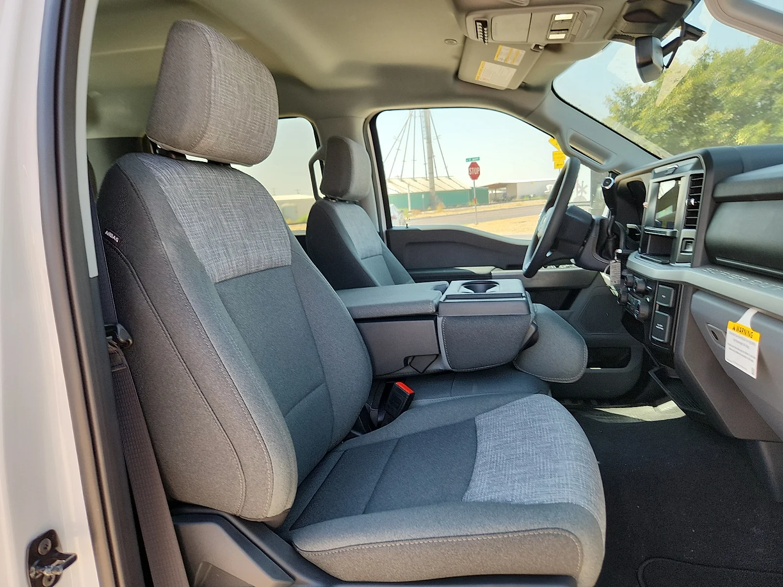 New 2027 Oxford White Ford XLT image 20