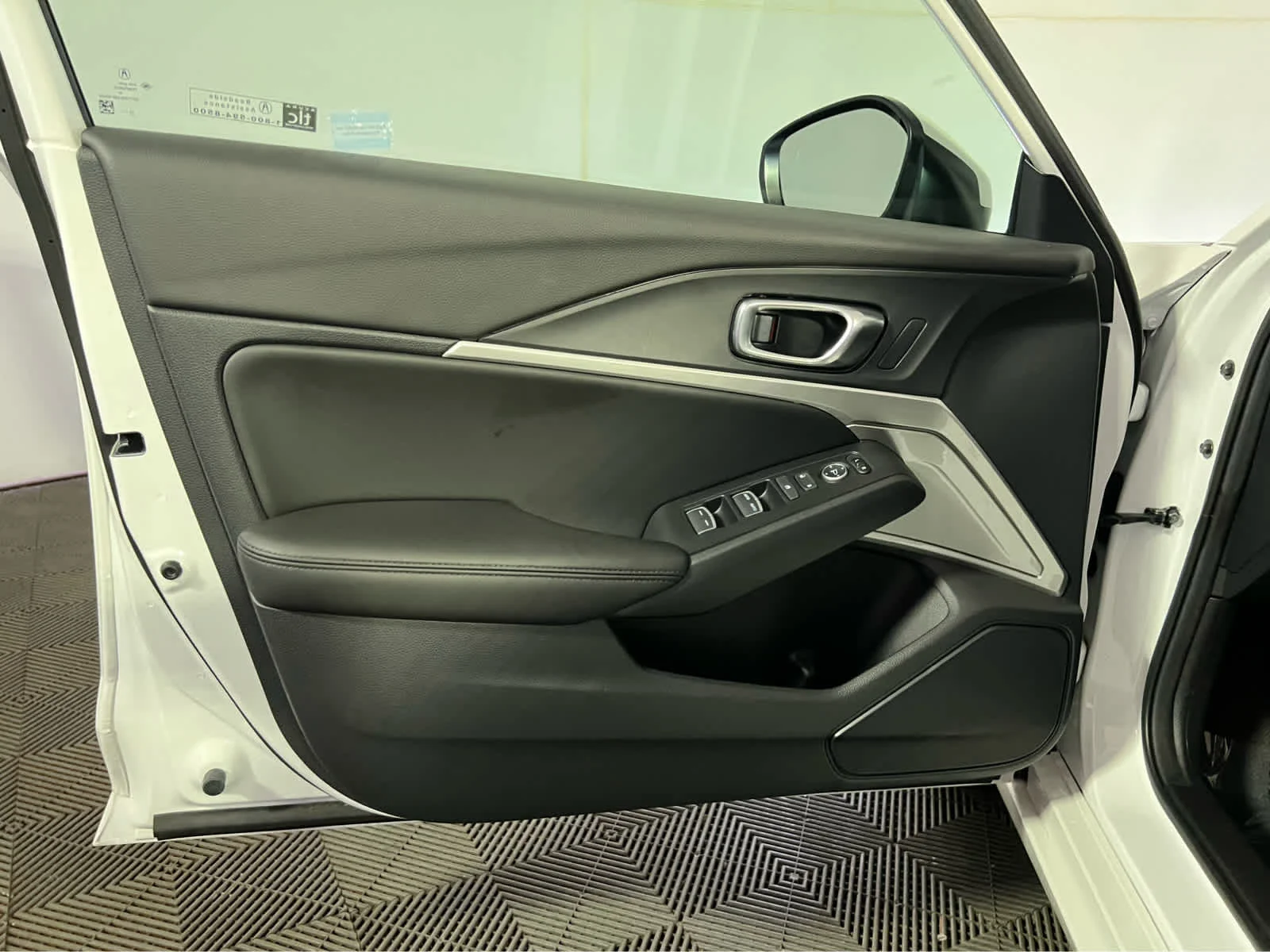 Used 2026 Platinum White Pearl Acura  image 23